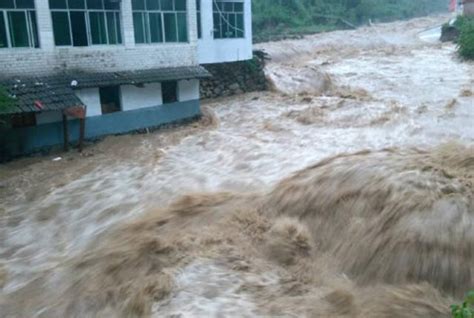 万年：暴雨导致河水上涨 道路被淹 - 江西首页 -中国天气网