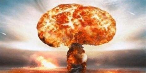 广岛原子弹 爆炸蘑菇云