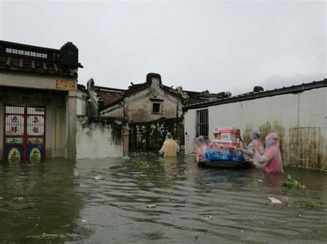 连日强降雨 安徽巢湖柘皋镇被洪水围困-图片频道