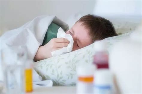 孩子总是反复发烧，家长如何正确处理？|免疫系统|中枢性|体温|现象|高烧|脑部|-健康界