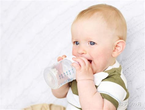 宝宝多大才可以喝水？ • Anggugu