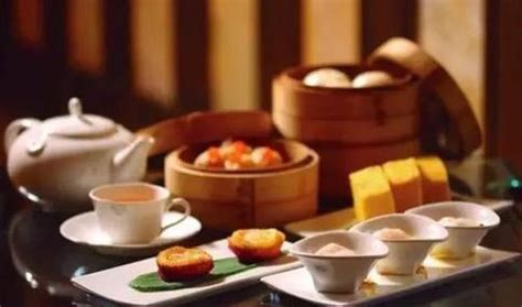 扬州早茶很有名，尤其以富春和冶春最有名……