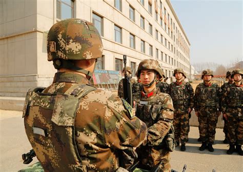 这些军属享受到了国宾待遇 武警北京总队执勤第七支队举行军营开放日
