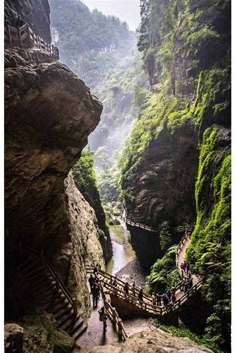 高清重庆龙水峡地缝图片 龙水峡地缝旅游景点真实照片风景_配图网