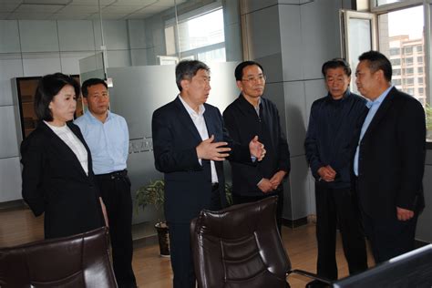 市委组织部常务副部长王廷一行莅临忻州市大学生创业园调研