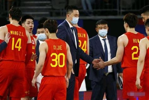 高一学生王智鹏飞成为职业篮球选手--克拉玛依网