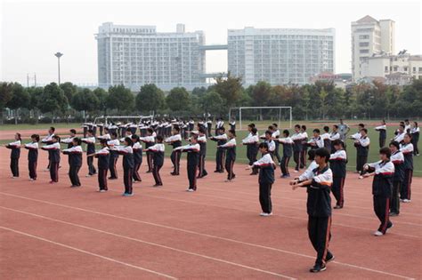 高二年级举行广播操比赛-南京市江宁高级中学