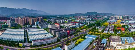 重庆市梁平一季度集中签约43个智能终端玻璃盖板生产项目 - 企业时报网