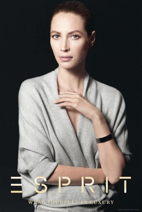 一个舒适的度假-时装品牌Esprit羊绒-羊毛针织衫广告摄影-模特来自美国超级名模-欧莱凯设计网