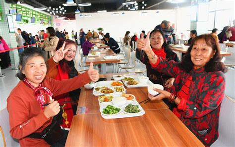 上城区推出“幸福食堂”系列助餐服务 2023年全区老年人在家门口就能吃上热乎饭_杭州网