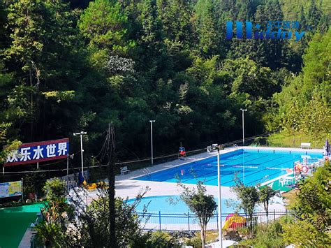 井岗山惬意山庄室外游泳池案例-正午泳池（武汉）水环境科技有限公司