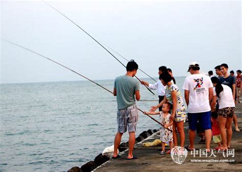 广西防城港一市民近海钓到近10斤重的“魔鬼鱼” 现场组图_中国钓鱼人网