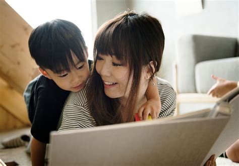 Japanese mother and son playing | Premium Photo - rawpixel