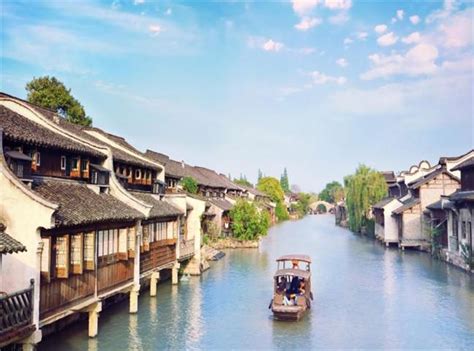 去杭州旅游怎样找杭州当地导游了解杭州值得一去的景点，杭州口碑最好的旅行社有哪些 - 知乎