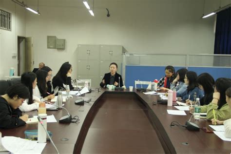 外国语学院召开新教师及外聘教师教学常规培训会-成都纺织高等专科学校 Chengdu Textile College