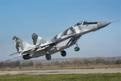 美国决定向乌克兰提供F-16战机，究竟提供多少，将成为关键