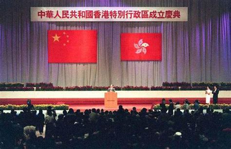 97年中国整个香港回归，而非有租期的新界回归，其中有重要原因