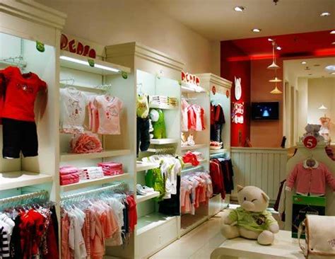 求2017潮一点洋气可爱的童装衣服店铺名称_个性名字创意设计大全 - 尺码通