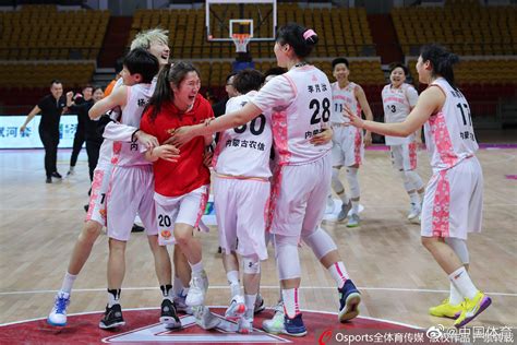 东莞女篮夺得WCBA全国总冠军 - 体育运动 梅州时空