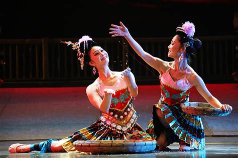 【舞蹈天地】祝贺费波成为中央芭蕾舞团历史上的首位首席编导_创作_中央芭蕾舞团_费波