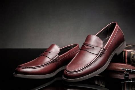 男士皮鞋品牌推荐：盘点10大世界顶级皮鞋品牌 - 什么牌子的男士皮鞋好 - 值值值