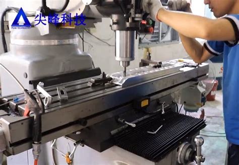 河南滑县客户采购1325直排数控加工中心-聊工机械设备有限公司