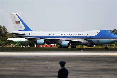 美国新总统特朗普第一次乘空军一号 赞：好飞机 - 航空要闻 - 航空圈——航空信息、大数据平台