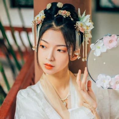 古风戴花女生头像图片