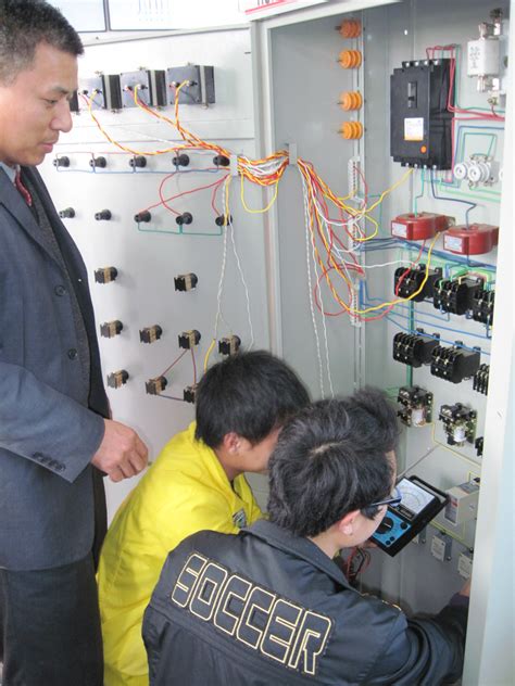 上海低压电工培训，电工基础知识培训班，考电工到诚技-上海诚技教育科技有限公司