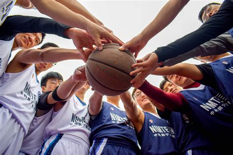 篮球点燃青春！南京市大学生篮球联赛全明星赛暨季后赛开赛仪式在宁举行-现代快报网