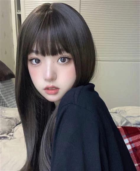 刘海甜美女生图片真实头像