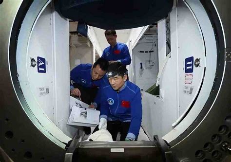 中国空间站首位载荷专家桂海潮：迎接这次任务的挑战我非常期待