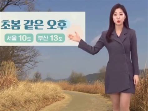 为了收视率也是够拼！韩国女主持人播报天气预报 现场直播热舞-直播吧