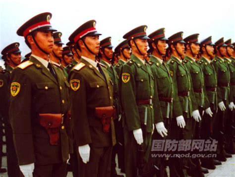 天津陆军预备役高射炮兵师第一团57高炮1营入队仪式在我校举行-天津现代职业技术学院