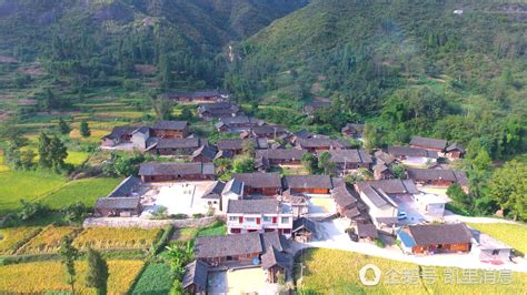 贵州省黄平县重安镇，是一座依山傍水的小镇