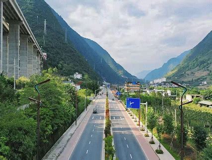 怒江美丽公路正式开工建设
