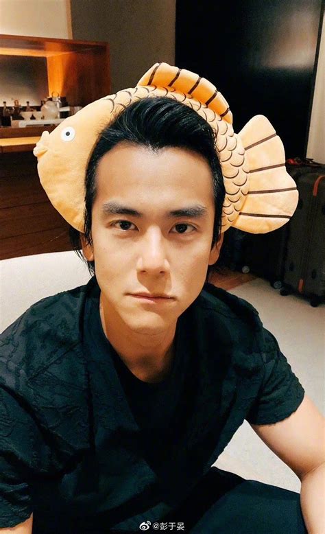 彭于晏证件照图片