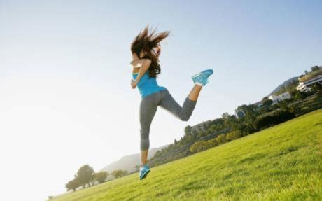 在不节食的情况下，每天坚持跑步10公里，多久可以瘦10斤？_运动