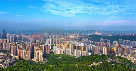 航拍夜景的重庆山城视频素材_ID:VCG2218133530-VCG.COM