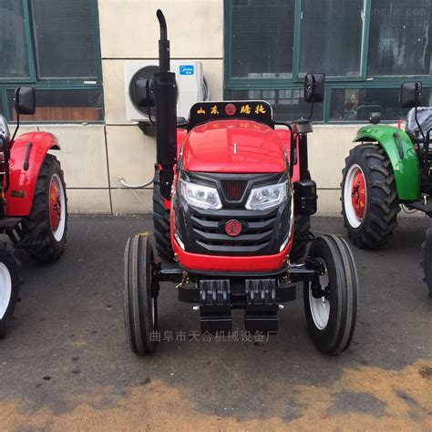 多缸四驱农用车配戴耕种农具拖拉机-农机网