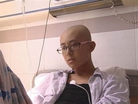 17岁骨癌少年回报社会 离世捐献眼角膜和遗体