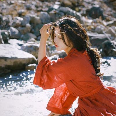 头像温柔明媚女生