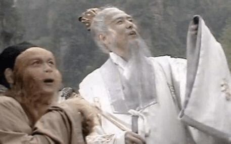 孙悟空被如来佛祖压到五行山下五百年，菩提祖师为啥不去救他？