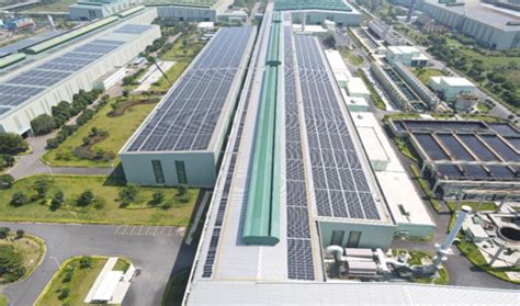 宝钢湛江钢铁光伏发电项目,行业单体规模最大、首个涵盖“水、陆、空”的分布式光伏技术应用
