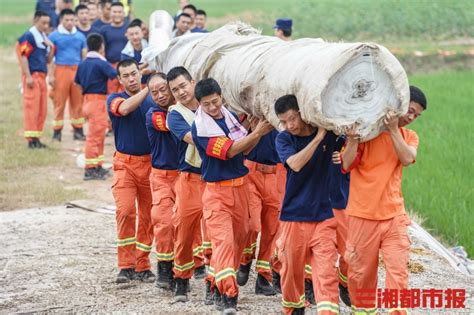 益阳南县发生重大沙眼流土险情，120名消防火速驰援 - 区县动态 - 湖南在线 - 华声在线