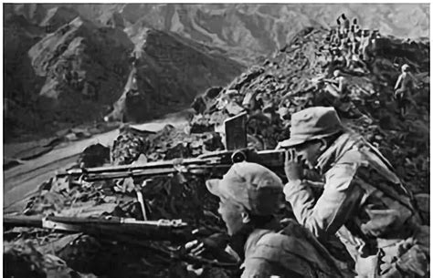 长城抗战：面对装备精良的日本军队 中国军人带着斩马大刀迎敌