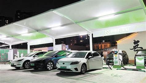 大型充电站在宝山投用 缓解沪上新能源出租车充电难_手机新浪网