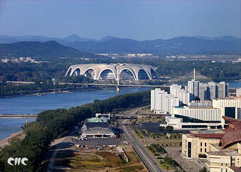 老照片 1971年的朝鲜平壤 朝鲜发展得最好的时候