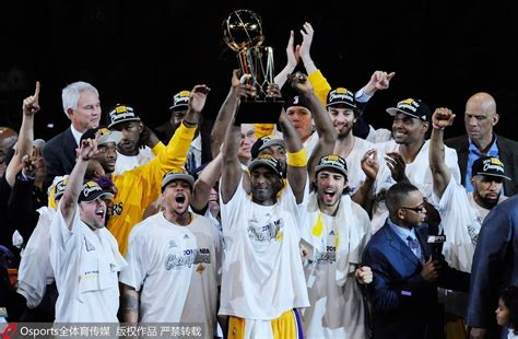 时隔40年的总冠军——2015年NBA总冠军勇士队 - 球迷屋