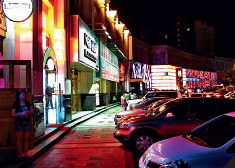 东莞东城酒吧街在哪里-谁知道东莞东城酒吧街在哪？谢谢了？
